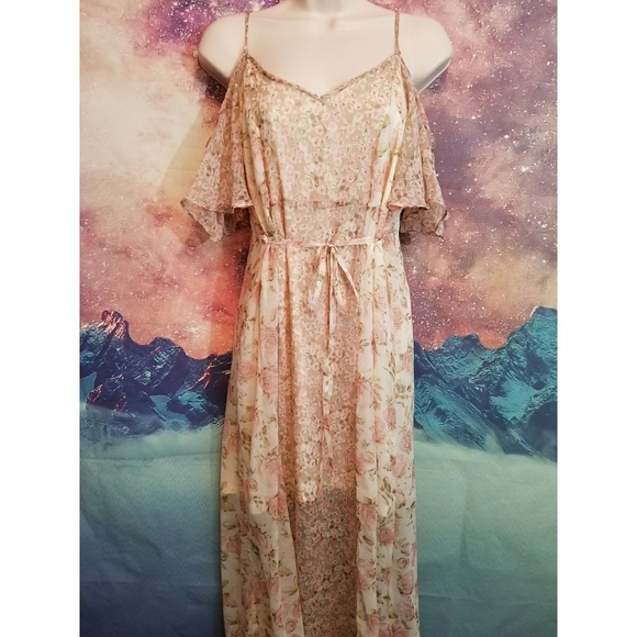 Band of Gypsies Dresses & Skirts - Nordstrom Rack Band of Gypsies Floral Dress